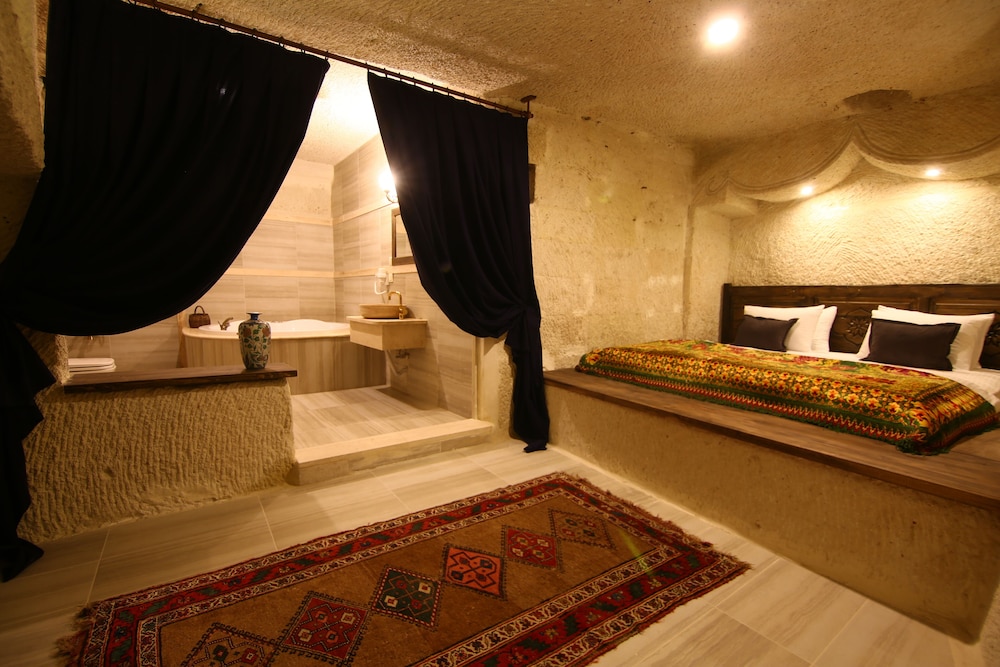 Premium Studio Suite photo 1
