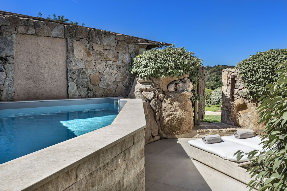 Junior Suite, Private Pool - Photo 7
