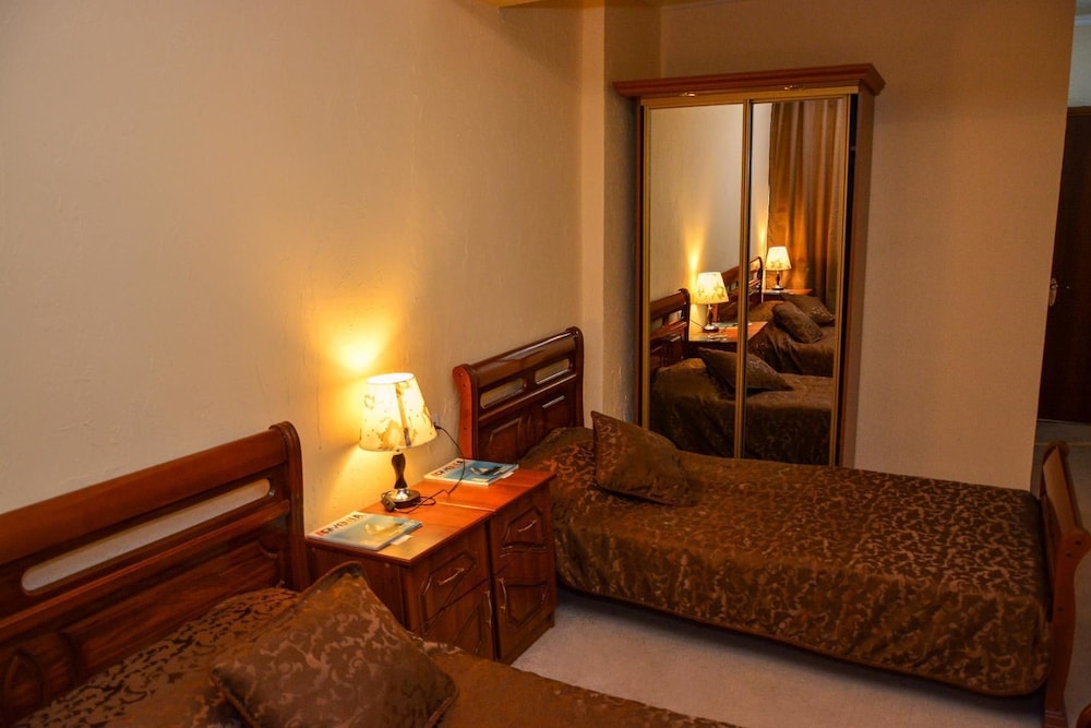 Standard Triple Room, Multiple Beds photo 1
