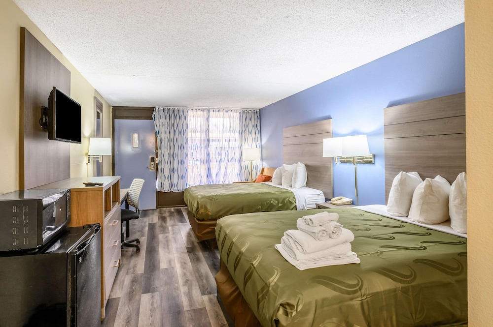 Standard Room, 2 Double Beds, Non Smoking - Photo 3