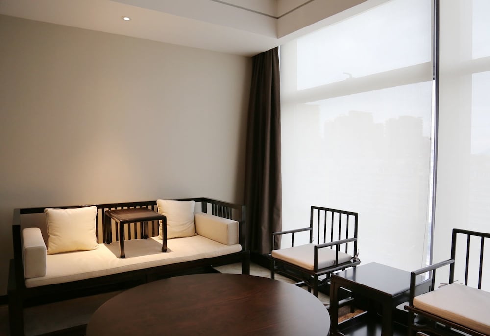Executive Studio Suite, meat products are not allowed, proof of marriage is required for couples.