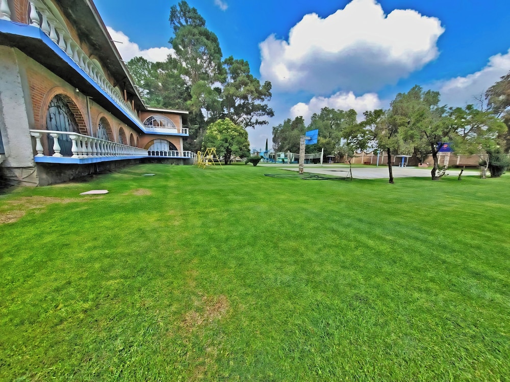 Grand Room, Garden View photo 2