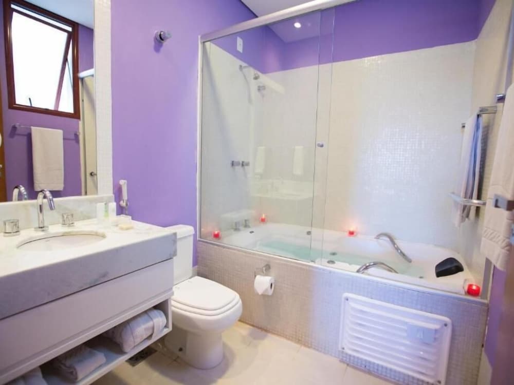 Standard Suite, Multiple Beds photo 2