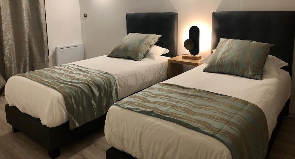 Family Suite, 2 Bedrooms (Picasso) photo 2