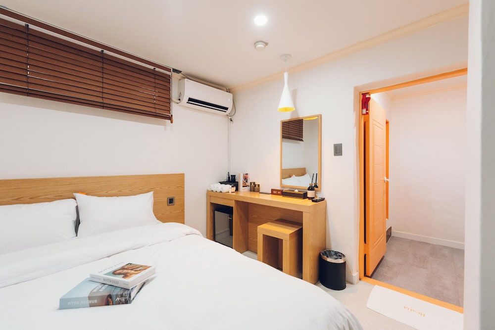 Deluxe Double Room, City View