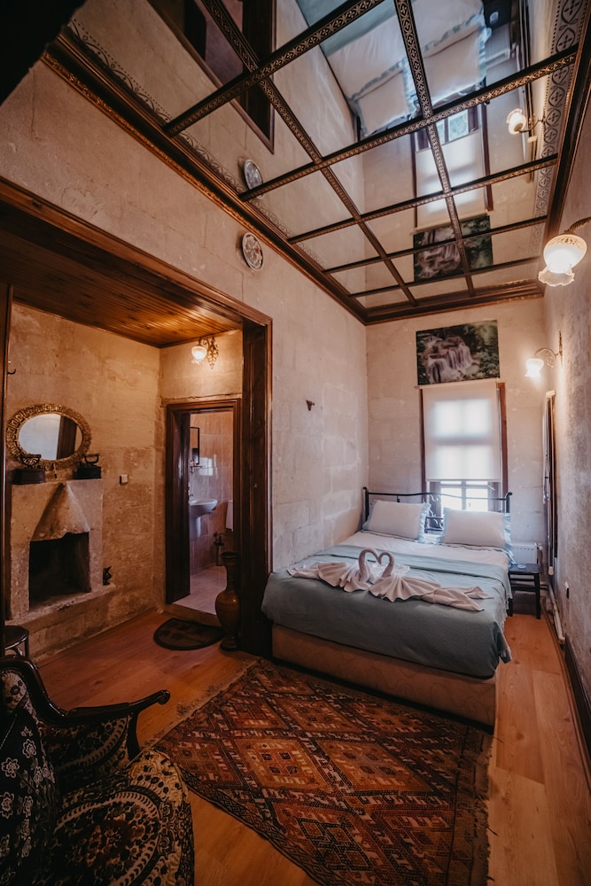 Elite Double Room (Ayna Oda)