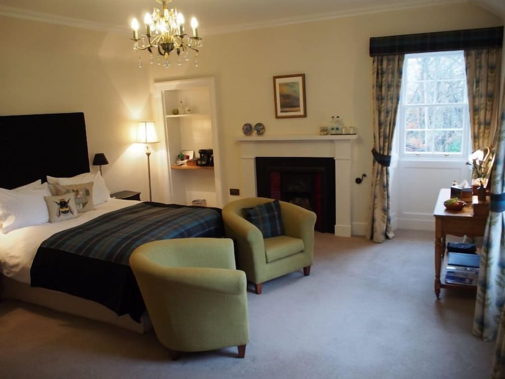 Luxury Double Room, Garden View (Urquhart) photo 3