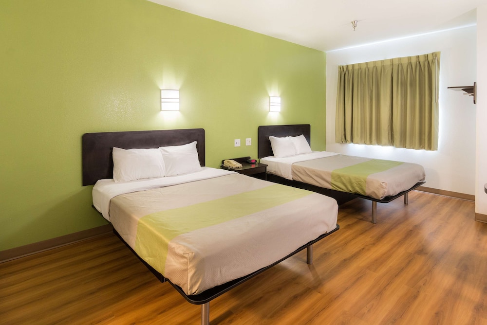 Standard Room, 2 Double Beds, Non Smoking photo 1