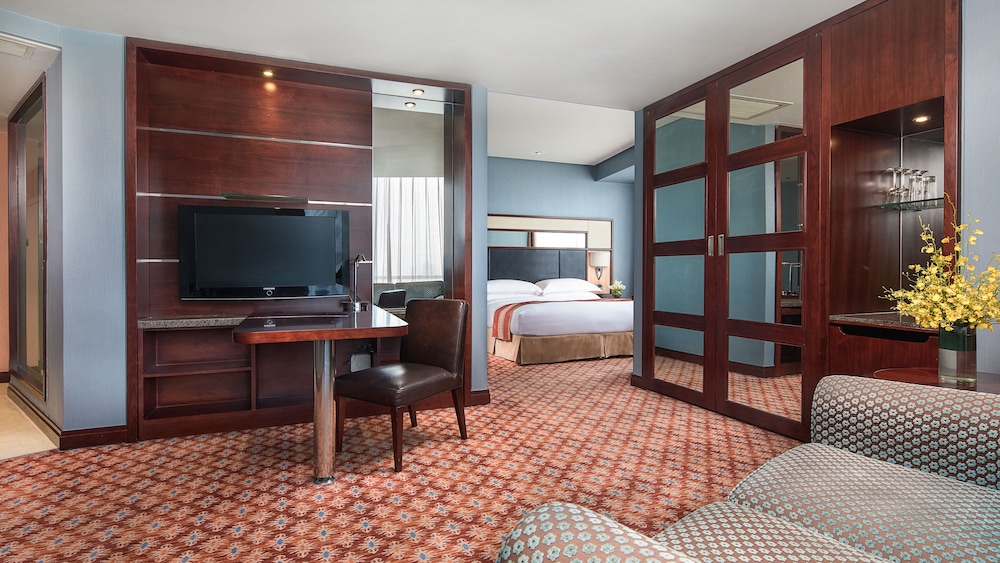 Suite, 1 Bedroom (Canal View) - Photo 3