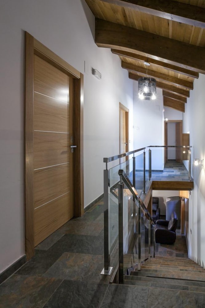 House, 5 Bedrooms (Duplex) photo 3