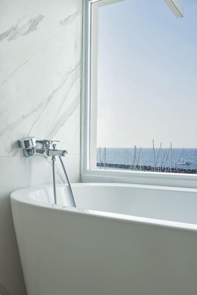Suite, Sea View (Notos) - Photo 10
