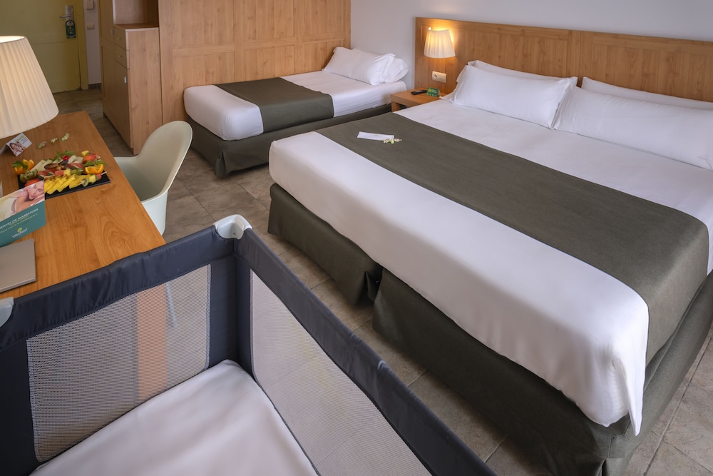 Comfort Triple Room, Garden View - Photo 3