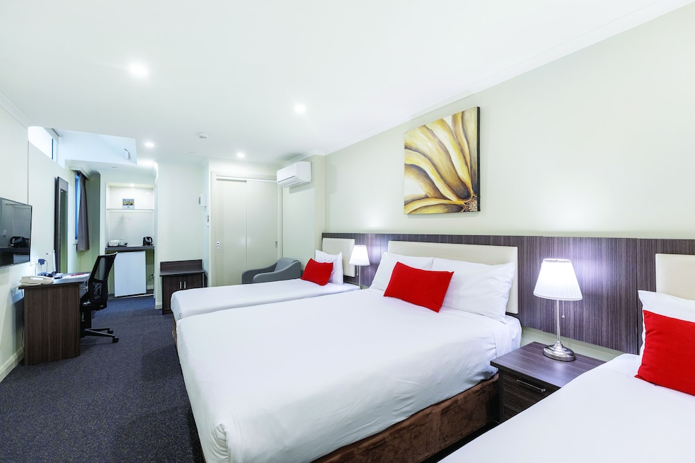 Family Double Room, Multiple Beds photo 2