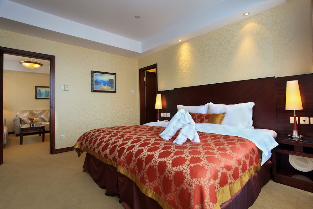Standard Suite - Photo 3