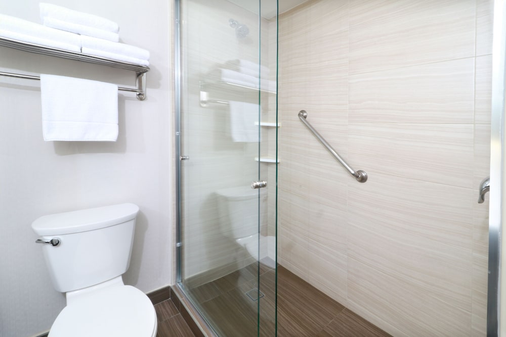 Suite, 1 King Bed (Living) - Photo 7