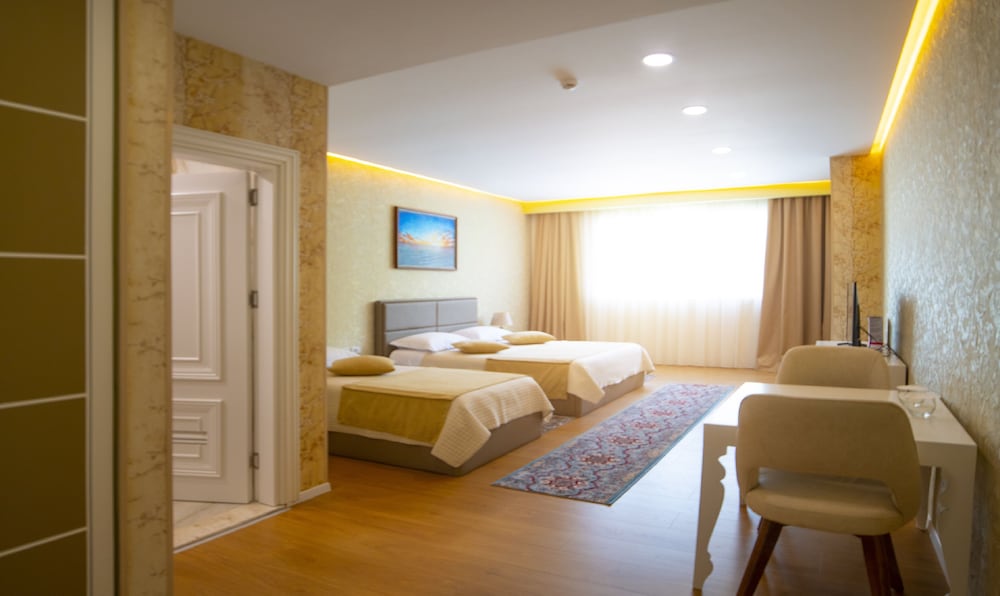 Family Triple Room photo 2