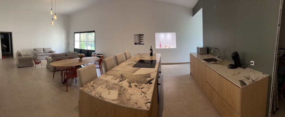 Luxury House photo 3