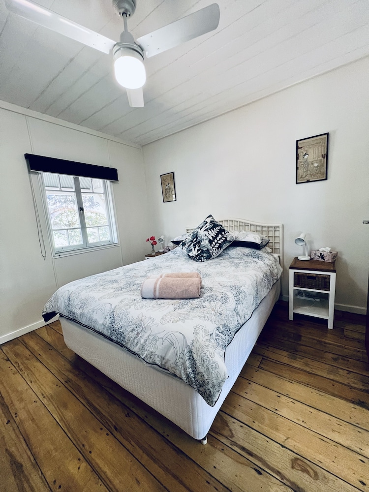 Historical Cottage 4 Bedroom photo 1
