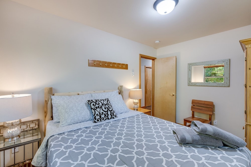 Mt Baker Lodging Cabin 61mbr - A Delightful 1 Story, 3 Bedroom, 2 Bath Cabin, Photo 2