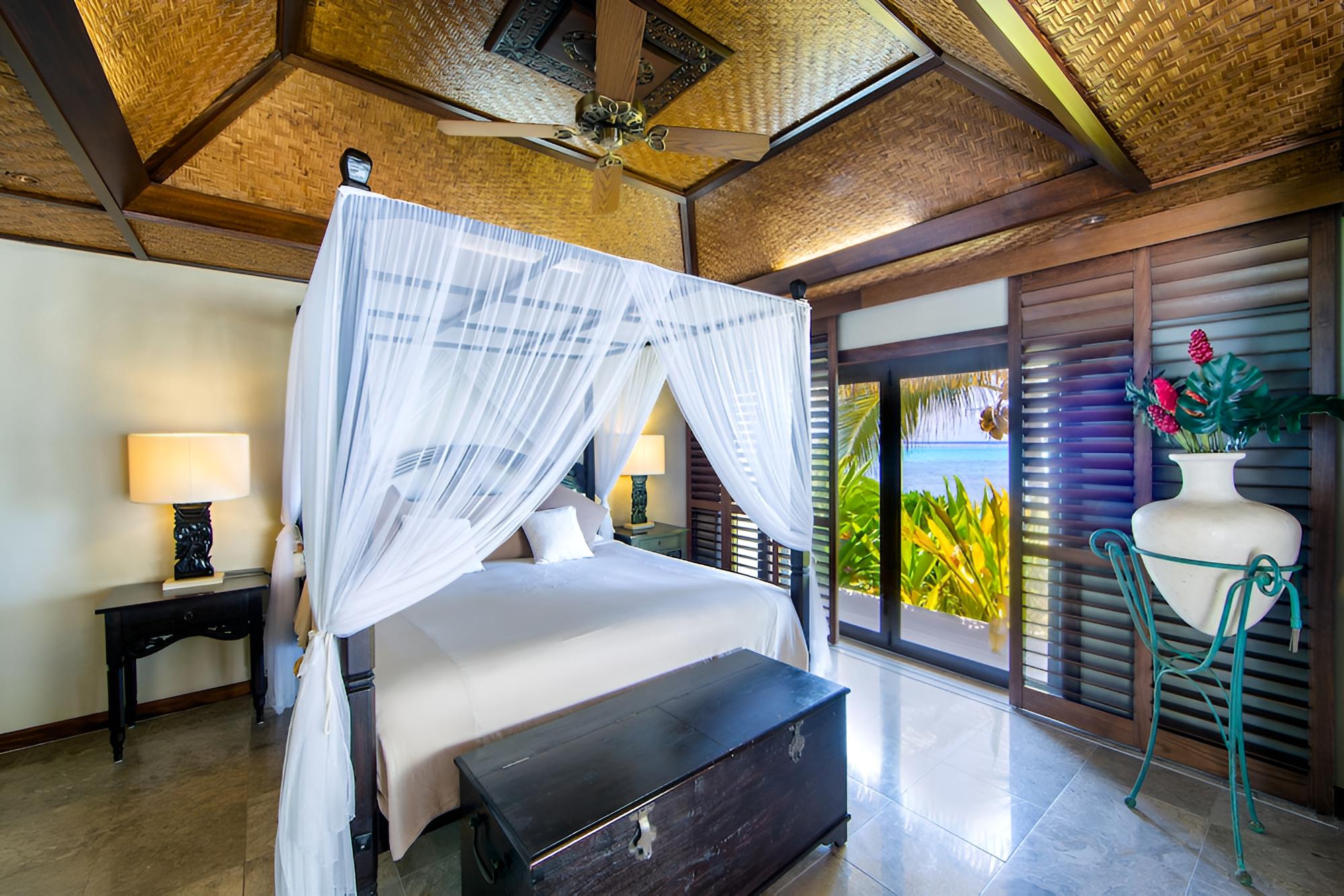 Ultimate Beachfront Villa, 1 Bedroom