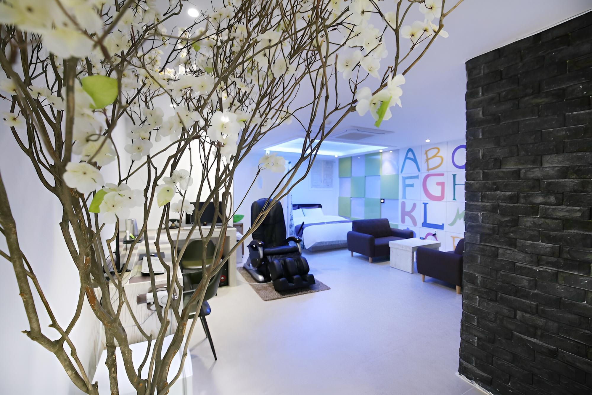 Room (VIP) - Photo 6