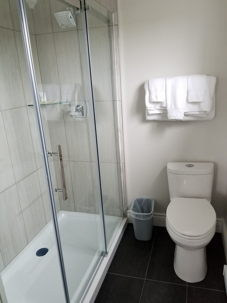 Suite (Cape Race Lighthouse) photo 3