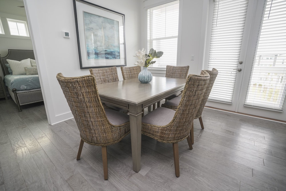 Townhome, 2 Bedrooms (South Face) photo 3