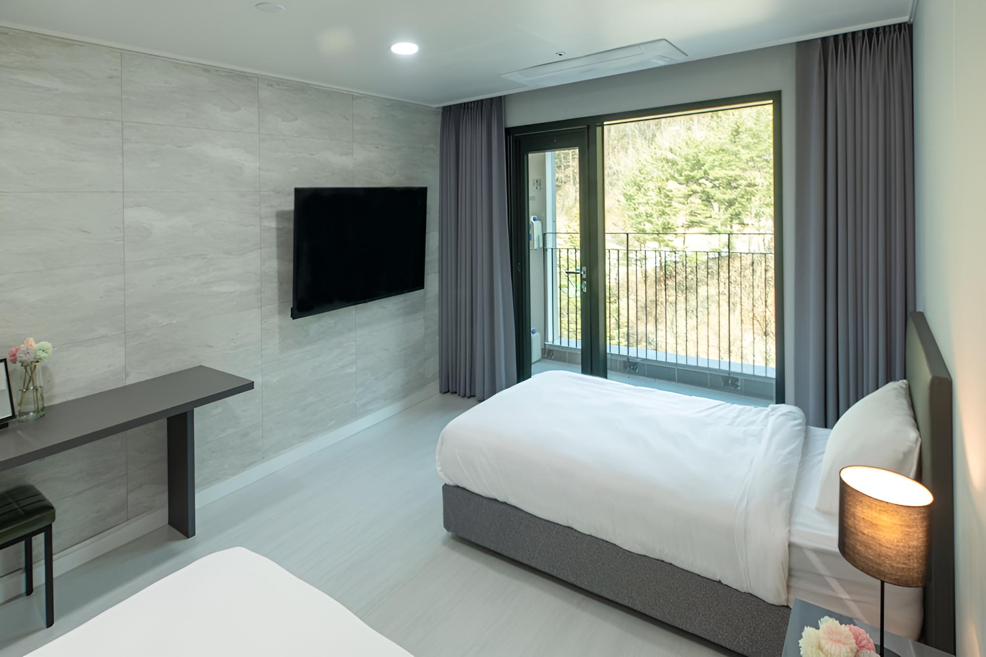 Deluxe Twin Room - Photo 1