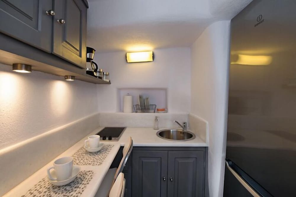 Deluxe Suite (Sunset View) - Photo 7