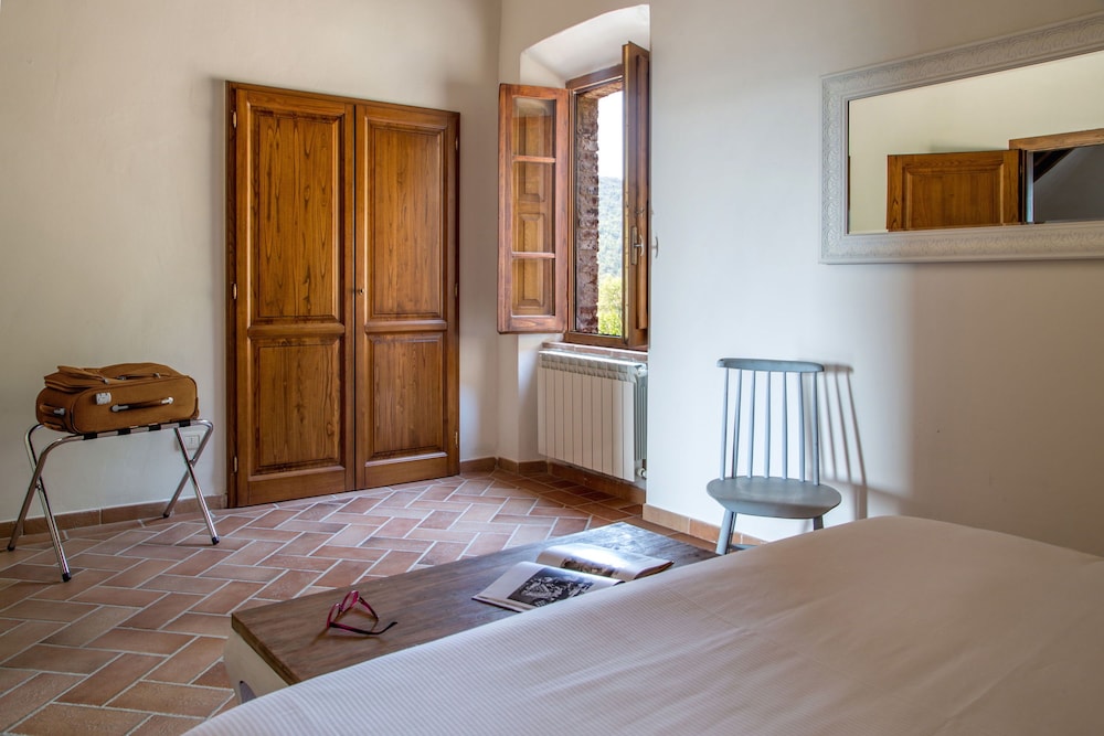 Suite, 2 Bedrooms, 2 Bathrooms, Hill View photo 3