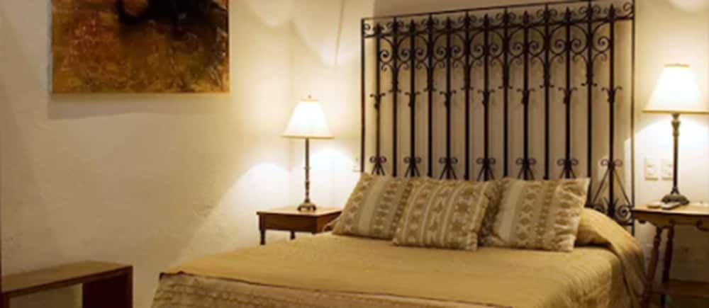 Mezcal, 1 king bed photo 2