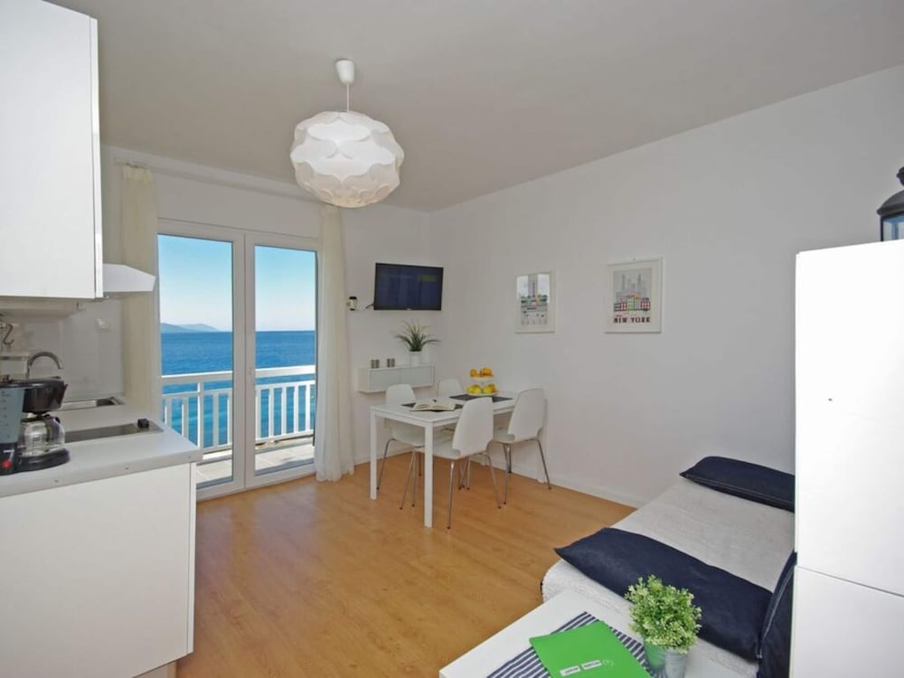 Apartment photo 1