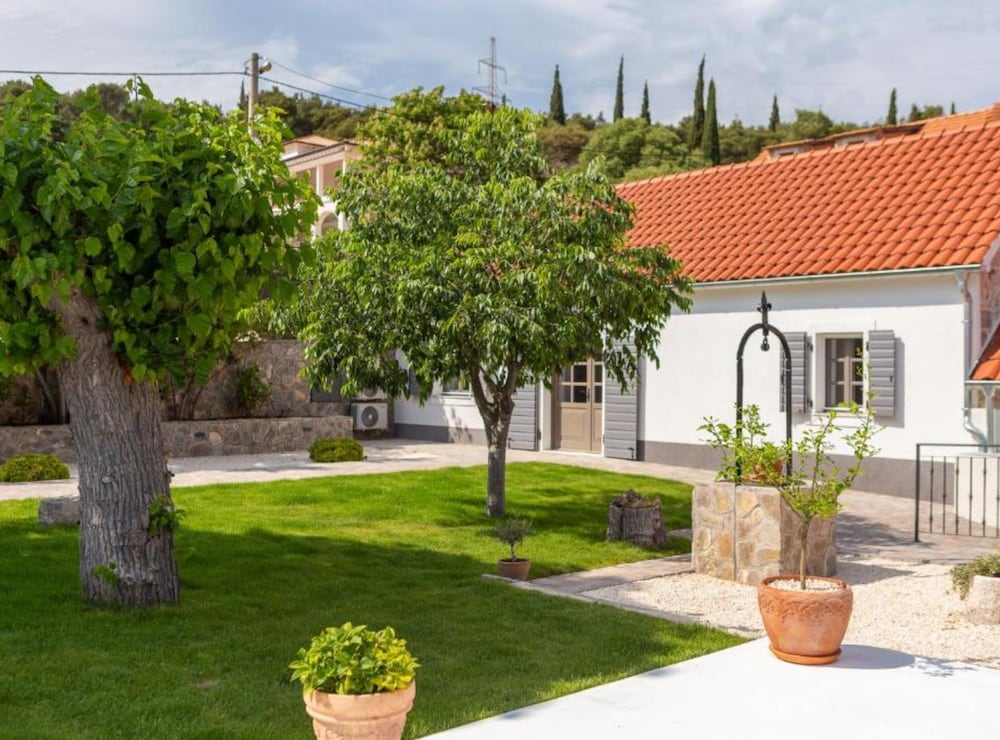 House (Villa Casa Di Pietra)