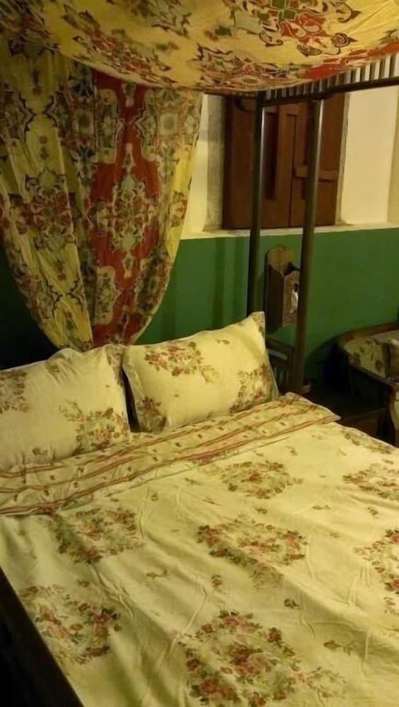 Deluxe Double Room, Shared Bathroom, Garden View photo 3