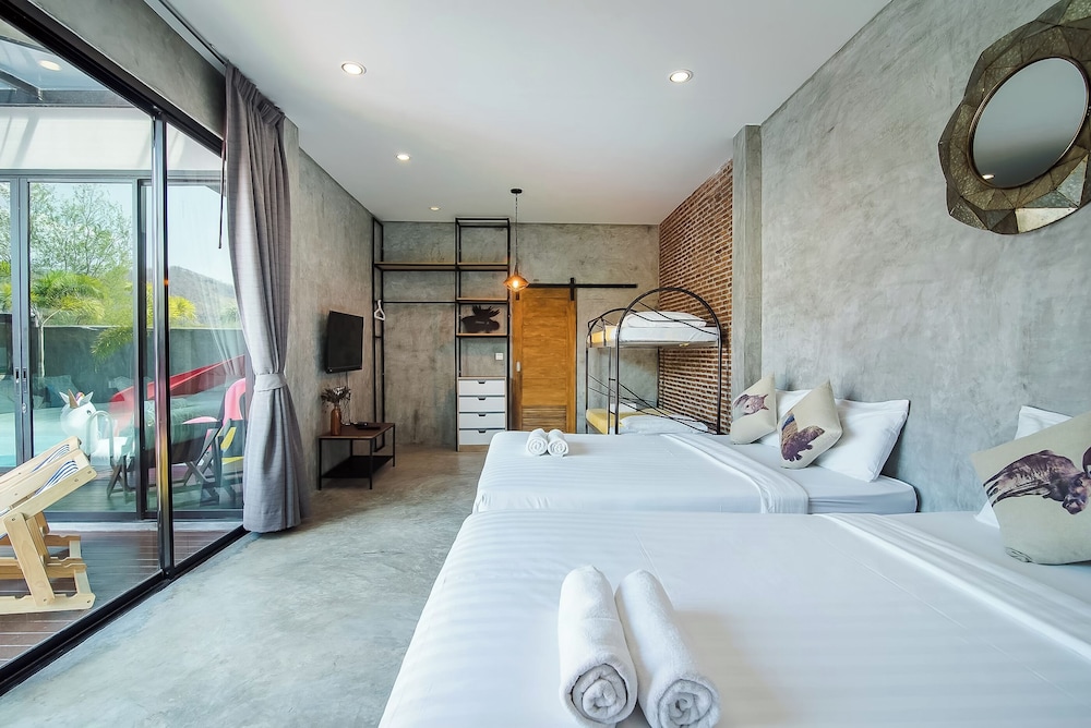 Four-Bedroom Villa - Photo 24