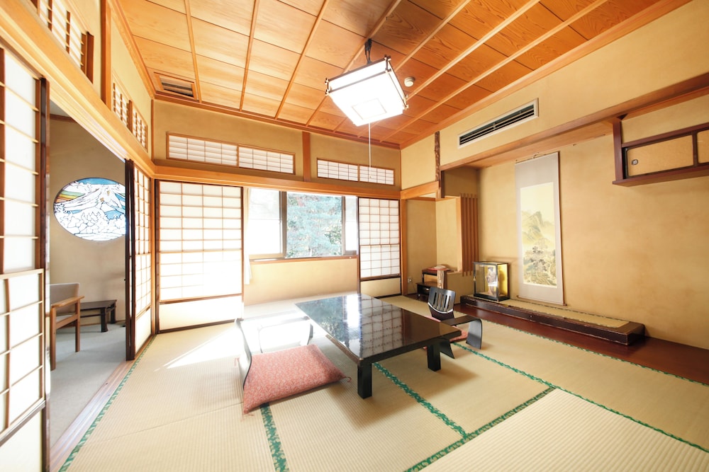 Room, Garden View