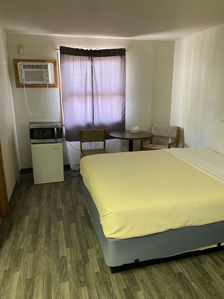 Standard Double Room, 1 King Bed, Non Smoking photo 1