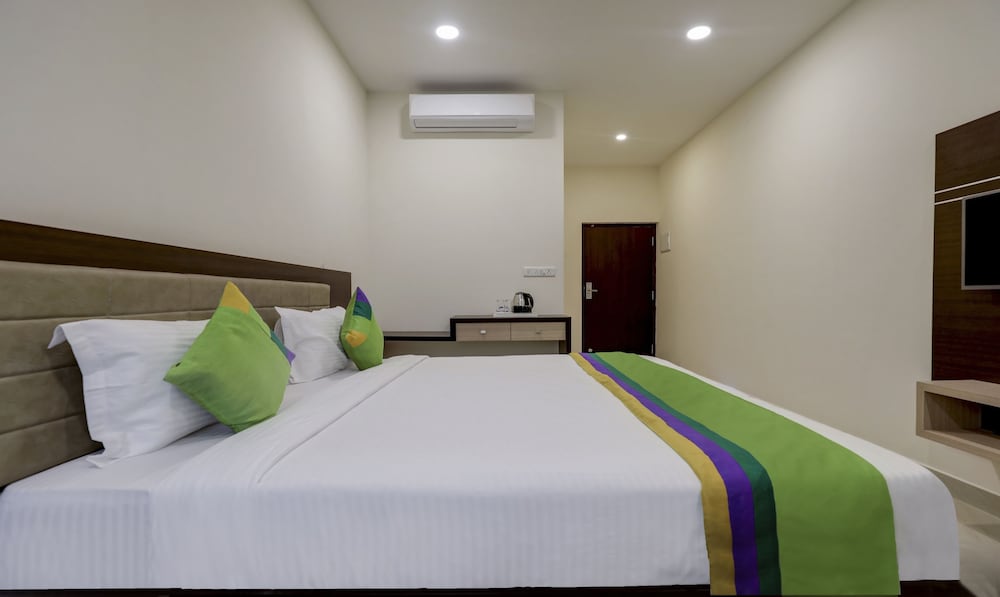 Standard Double or Twin Room - Photo 5