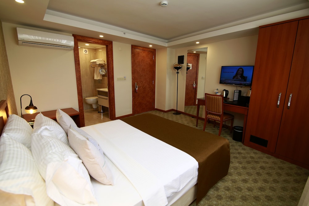 Standard Double or Twin Room, Non Smoking - Photo 14