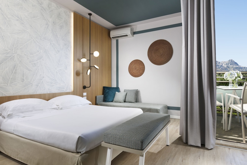 Premium Double Room In Hotel - Photo 3