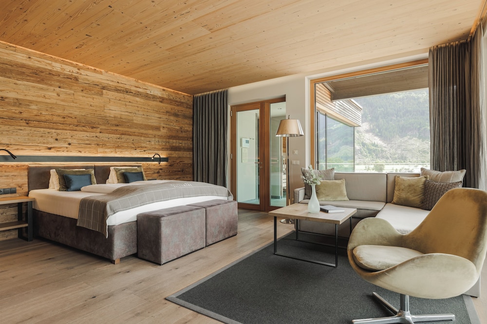 Exclusive Penthouse, 1 King Bed with Sofa bed, Golf View (Sauna)