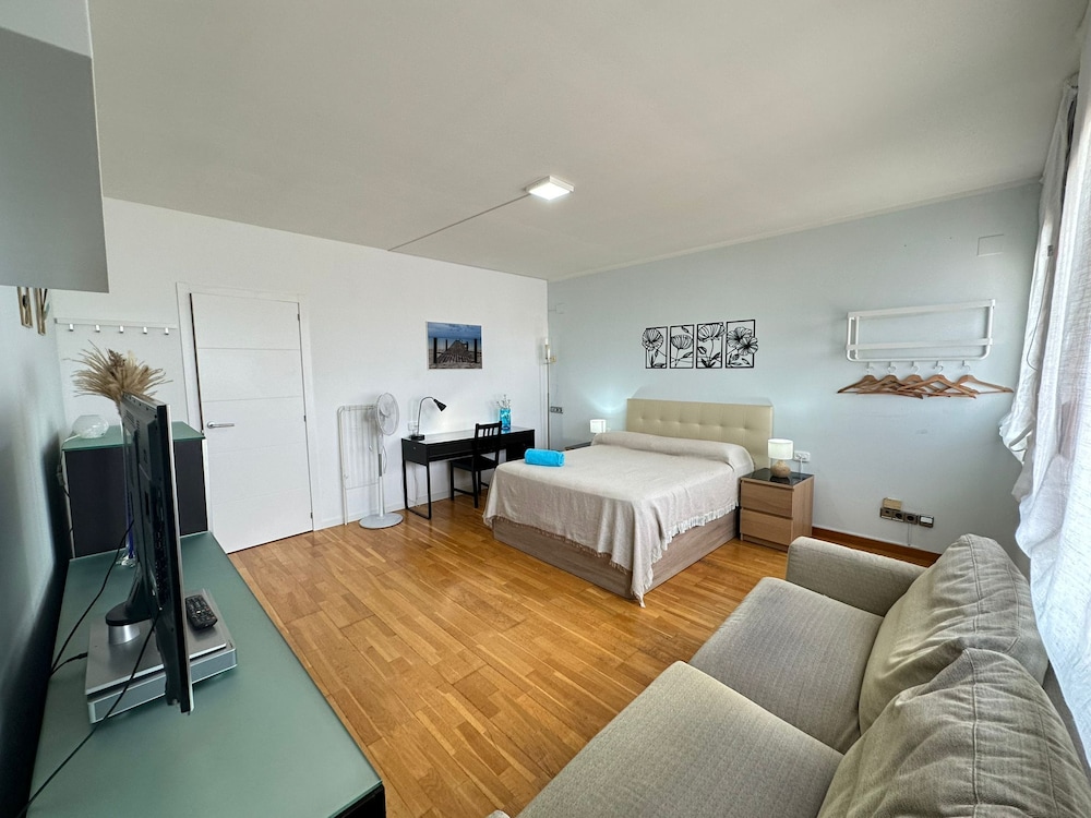 Comfort Double Room, Shared Bathroom photo 2