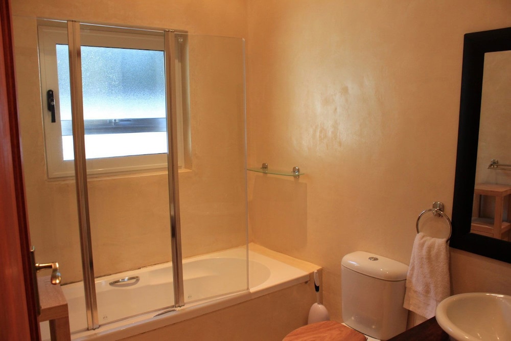 Exclusive Cottage, 3 Bedrooms photo 2
