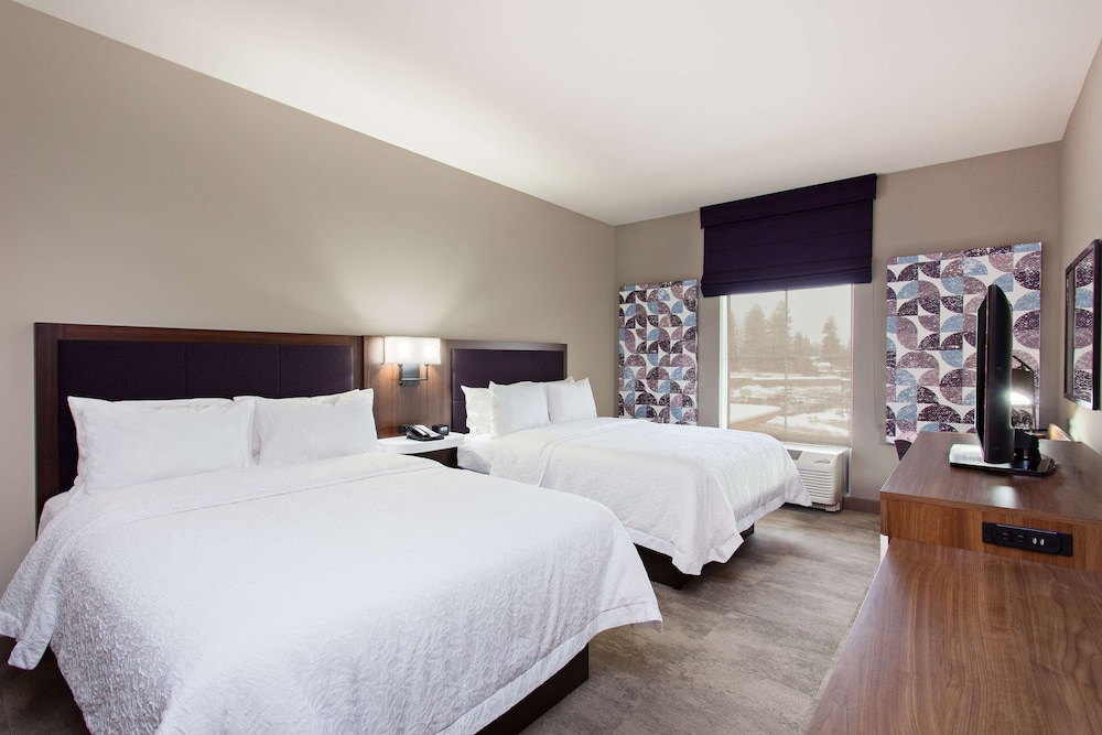 Room, 2 Queen Beds, Accessible, Bathtub photo 3