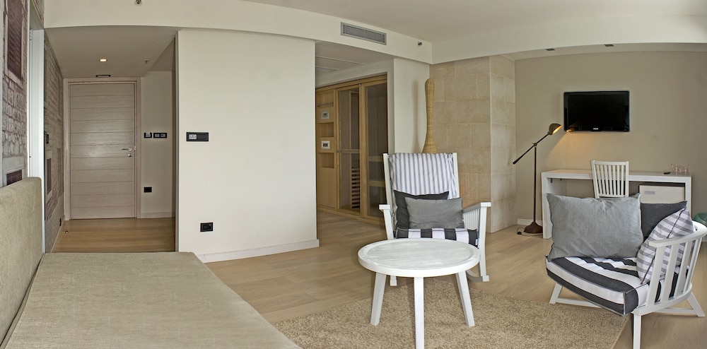 Suite, Sea View photo 3