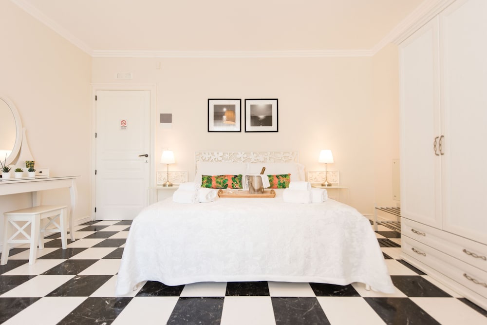 Luxury Room, 1 Bedroom, Balcony, Pool View