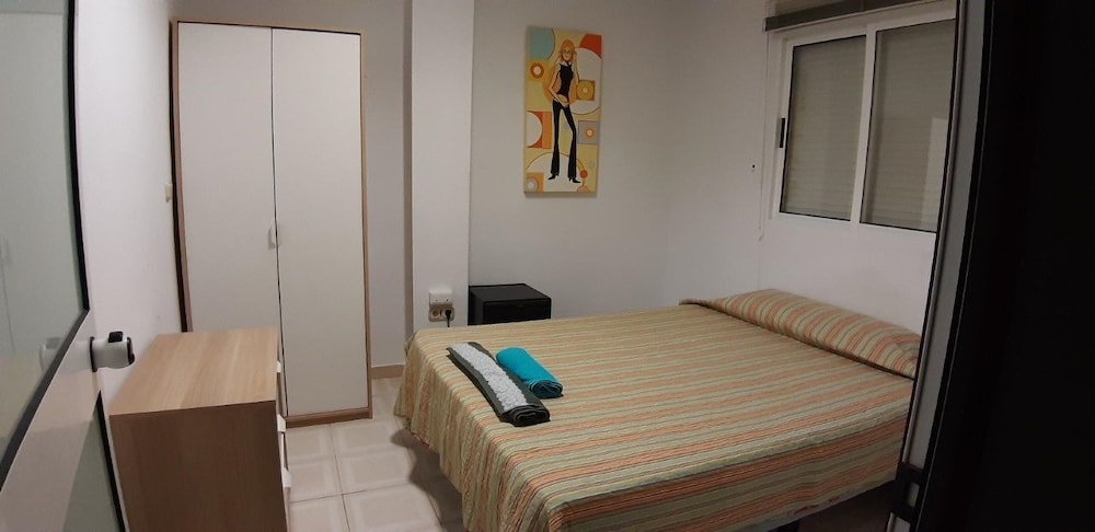 Habitación Doble, Baño Compartido (150)