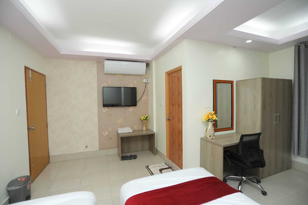 Economy Room