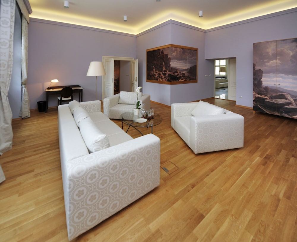 Luxury Suite, 1 Bedroom, Park View photo 3