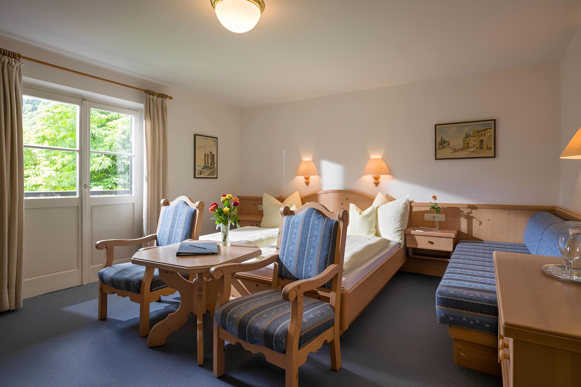 Double or Twin Room photo 2